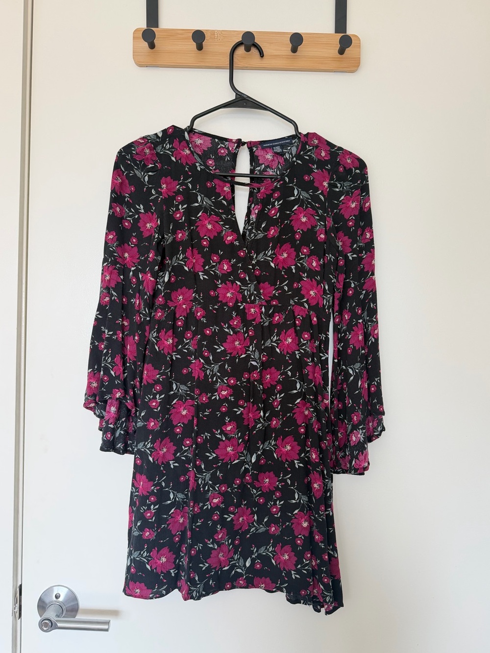 American Eagle Outfitters Floral Keyhole A-Line Dress in Black and Magenta